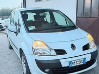 Usata Renault Modus 102 CV (75 kW) 2012 Bianco Monovolume