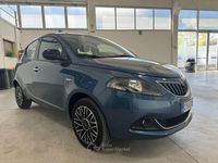 Usata Lancia Ypsilon Gold 70 CV (51 kW) 2024 Blu Utilitaria