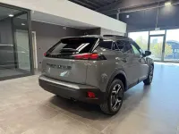 Uusi Peugeot 2008 Allure 101 HP (74 kW) 2025 Harmaa Katumaasturi