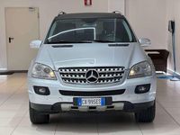 Usata Mercedes ML320 224 CV (164 kW) 2006 Argento SUV