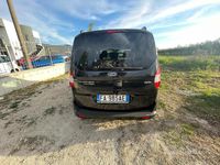 Usata Ford Tourneo Courier 75 CV (55 kW) 2015 Nero Monovolume