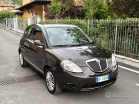 Usata Lancia Ypsilon 60 CV (44 kW) 2008 Marrone Utilitaria