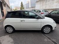 Usata Lancia Ypsilon 60 CV (44 kW) 2010 Beige Utilitaria