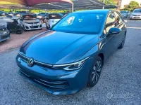 Usata VW Golf VIII Active 116 CV (85 kW) 2025 Grigio Berlina