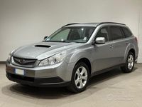 Usata Subaru Outback 150 CV (110 kW) 2010 Grigio Station wagon