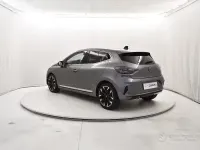 Usata Renault Clio V Techno 101 CV (74 kW) 2025 Grigio Berlina