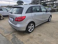 Usata Mercedes B180 Chrome 108 CV (79 kW) 2013 Grigio Monovolume