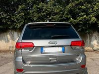Usata Jeep Grand Cherokee Overland 241 CV (177 kW) 2017 Grigio SUV