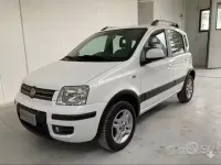 Usata Fiat Panda Climbing 60 CV (44 kW) 2010 Bianco Utilitaria
