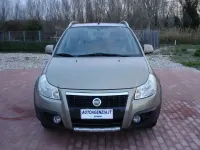 Usata Fiat Sedici Emotion 120 CV (88 kW) 2007 Grigio sabbia SUV