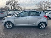 Usata Hyundai i20 Edition 86 CV (63 kW) 2014 Grigio Berlina