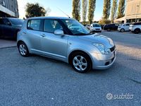 Usata Suzuki Swift 70 CV (51 kW) 2006 Grigio Utilitaria