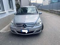 Usata Mercedes B180 Premium 109 CV (80 kW) 2011 Argento Monovolume