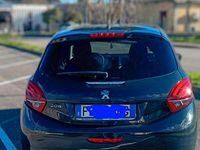 Usata Peugeot 208 102 CV (75 kW) 2019 Utilitaria