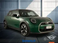 Usata Mini Cooper Favoured 204 CV (150 kW) 2024 Verde Utilitaria