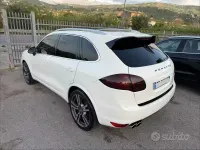 Usata Porsche Cayenne 240 CV (176 kW) 2011 Bianco SUV