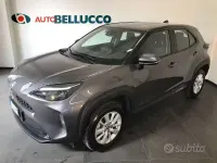 Usata Toyota Yaris Cross Active 91 CV (66 kW) 2021 Grigio SUV