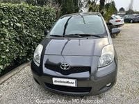 Usata Toyota Yaris 100 CV (73 kW) 2010 Grigio Utilitaria