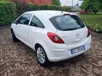 Usata Opel Corsa Enjoy 75 CV (55 kW) 2009 Bianco Utilitaria