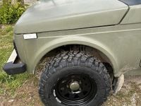 Usata Lada niva 80 CV (58 kW) 2000 Verde SUV