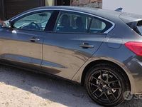 Usata Ford Focus 120 CV (88 kW) 2019 Grigio Berlina