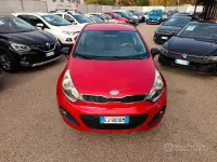 Usata Kia Rio EX 85 CV (62 kW) 2011 Rosso Berlina