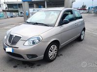 Usata Lancia Ypsilon 69 CV (50 kW) 2011 Viola Utilitaria