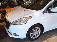 Usata Peugeot 82 Allure 82 CV (60 kW) 2013 Bianco Berlina