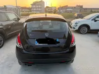 Usata Lancia Ypsilon Silver 69 CV (50 kW) 2014 Nero Utilitaria