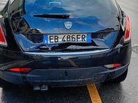 Begagnad Lancia Delta 190 HK (139 kW) 2009 Svart Halvkombi