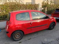 Usata Renault Twingo 58 CV (42 kW) 2010 Rosso Utilitaria
