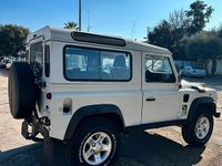 Usata Land Rover Defender SE 68 CV (50 kW) 2008 Bianco Station wagon