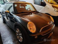 Usata Mini Cooper 116 CV (85 kW) 2003 Verde Utilitaria