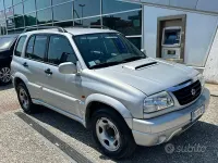 Usata Suzuki Grand Vitara 109 CV (80 kW) 2002 Grigio SUV