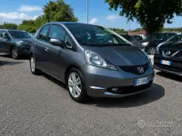 Usata Honda Jazz Elegance 99 CV (72 kW) 2011 Grigio Utilitaria