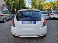 Usata Lancia Ypsilon Silver 69 CV (50 kW) 2017 Bianco Utilitaria