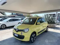 Usata Renault Twingo SE 69 CV (50 kW) 2015 Giallo Utilitaria