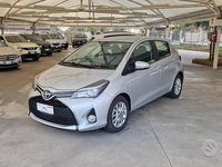 Usata Toyota Yaris Lounge 90 CV (66 kW) 2015 Grigio Utilitaria