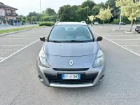Usata Renault Clio 75 CV (55 kW) 2011 Grigio Station wagon