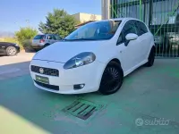 Usata Fiat Grande Punto Sport 120 CV (88 kW) 2009 Bianco Utilitaria