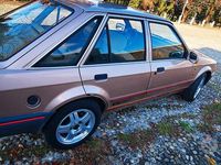 Usata Ford Escort Ghia 73 CV (53 kW) 1988 Bronzo Berlina