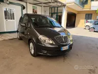 Usata Lancia Musa 95 CV (69 kW) 2012 Grigio Monovolume
