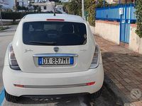 Usata Lancia Ypsilon 75 CV (55 kW) 2009 Bianco Utilitaria