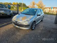 Usata Peugeot 206 60 CV (44 kW) 2004 Grigio Berlina