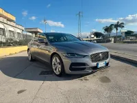 Usata Jaguar XE 180 CV (132 kW) 2019 Grigio Berlina