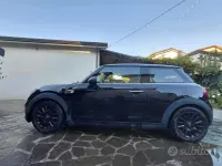 Usata Mini ONE 102 CV (75 kW) 2016 Bluazzurro Utilitaria