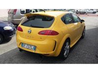 Usata Seat Leon Sport 140 CV (102 kW) 2007 Giallo pastello Berlina