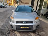 Usata Ford Fusion 67 CV (49 kW) 2007 Grigio Utilitaria