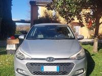 Usata Hyundai i20 Comfort 75 CV (55 kW) 2016 Argento Utilitaria