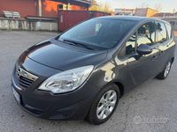 Usata Opel Meriva 120 CV (88 kW) 2012 Grigio Monovolume
